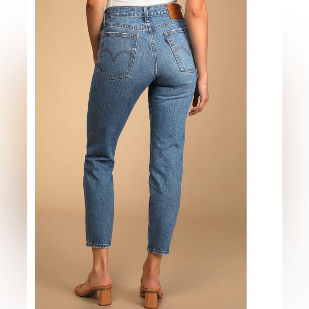 Levi's premium Wedgie Fit Distressed Jeans denim high-rise Button fly size 32